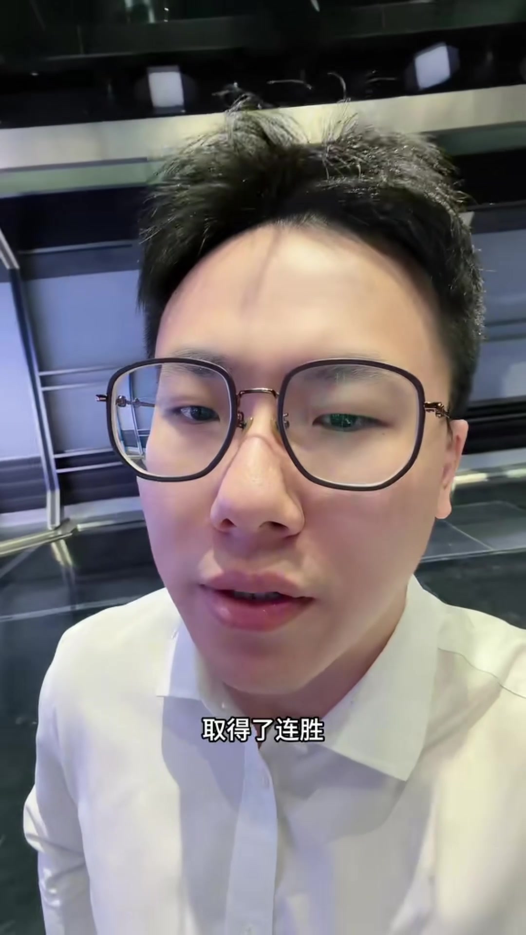 游戏版本-解说：哈登有点老黄牛的意思 小卡打出生涯最佳得分表现 继续北伐